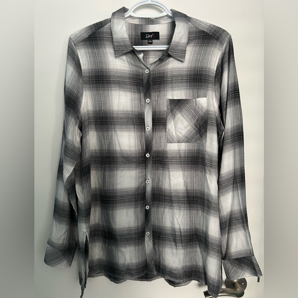 Women's Greys and White Plaid Button-Down Shirt
